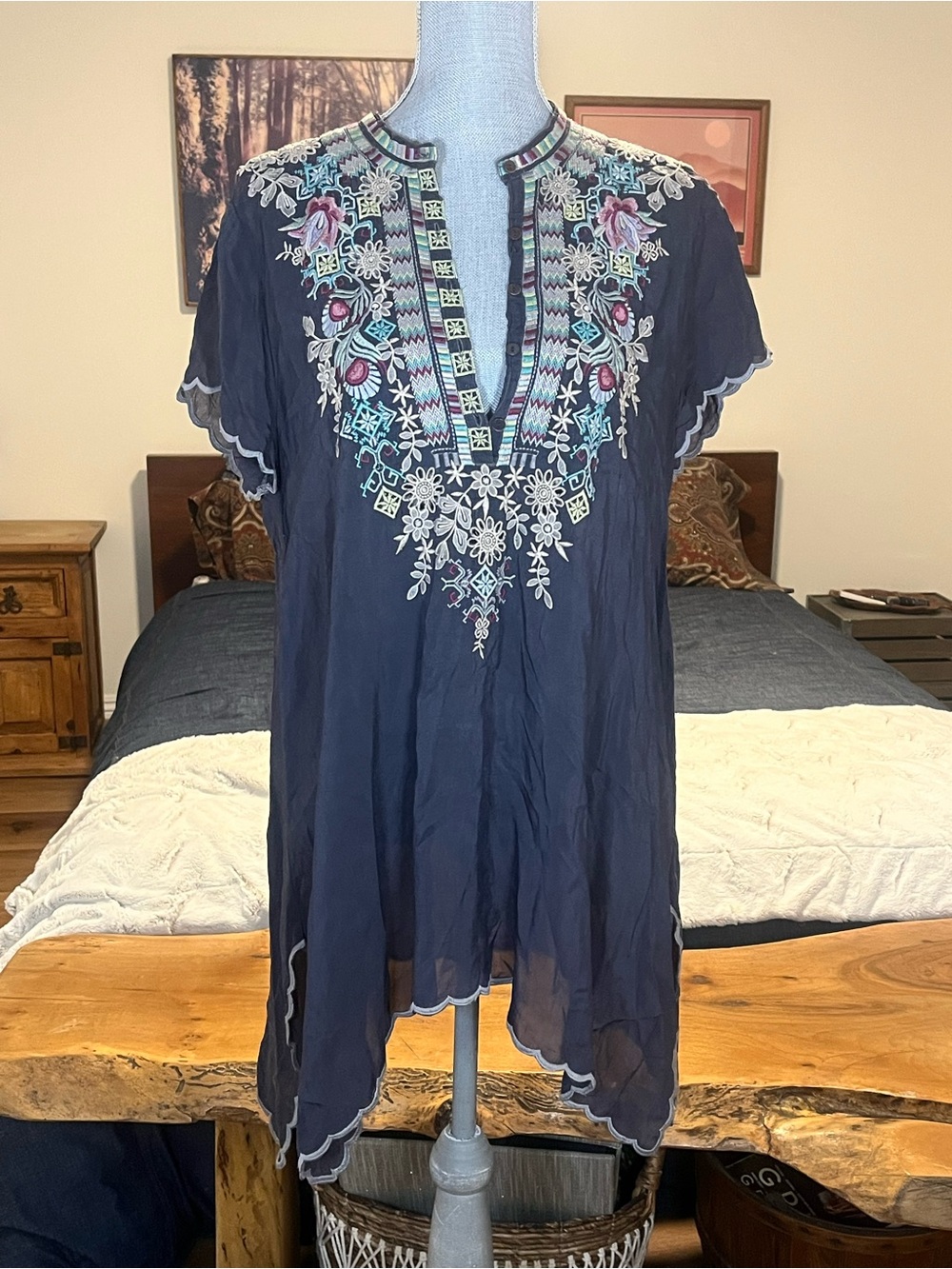 Johnny Was Livana Longline Relaxed Flowy Navy Top Floral Embroidery Asymmetrical